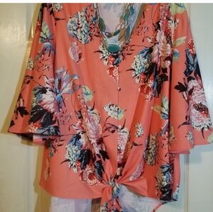 Floral Tie-Front Blouse.siljy Matetial.nwot